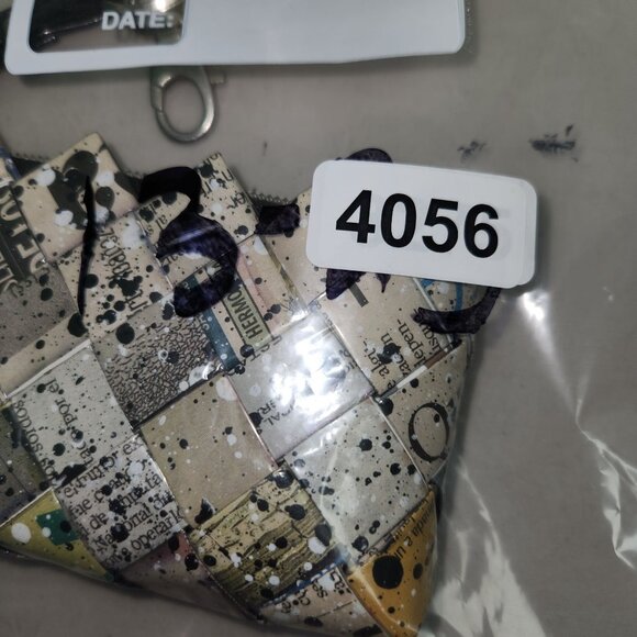 Nahui Ollin Eco-Friendly Recycled Newspaper Woven Keychain Wallet Zipper & Lobst - Picture 6 of 6